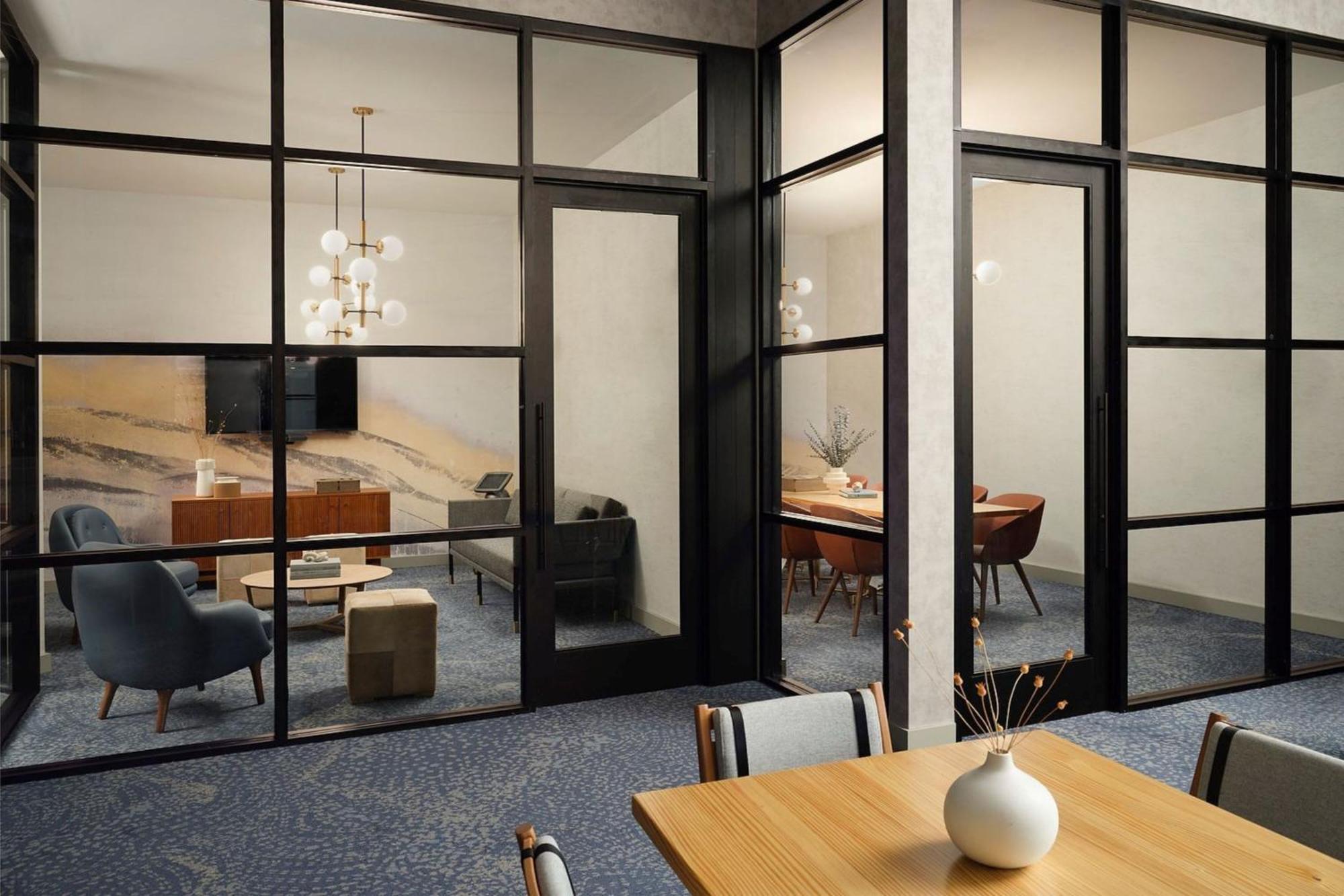 Sheraton Grand Rapids Airport Hotel Cascade Dış mekan fotoğraf